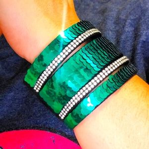 Cuff bracelet hunter green silver